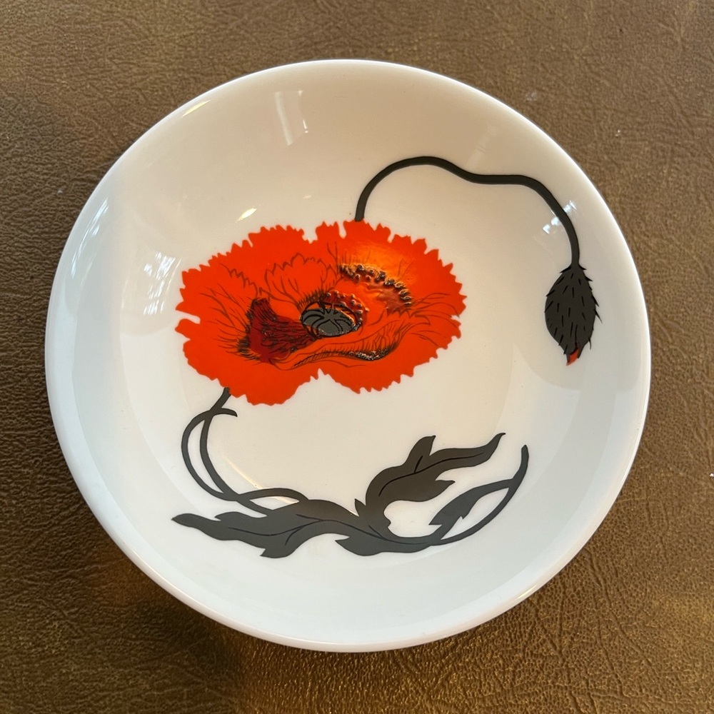 Wedgwood "Corn Poppy" Round Trinket/Sweets Dish by Susie Cooper